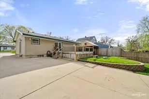 1117 Douglas Ave, Aurora, IL 60505 - Photo 19