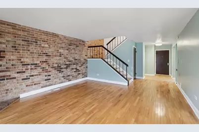 105 W Dover Drive, Mount Prospect, IL 60056 - Photo 3