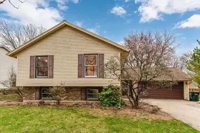 125 S Deerpath Drive, Vernon Hills, IL 60061 - Photo 1