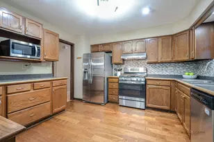 125 S Deerpath Dr, Vernon Hills, IL 60061 - Photo 13