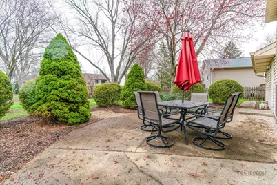 125 S Deerpath Drive, Vernon Hills, IL 60061 - Photo 31