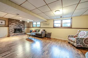 125 S Deerpath Dr, Vernon Hills, IL 60061 - Photo 23