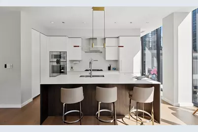 56 W Huron Street #9, Chicago, IL 60654 - Photo 9