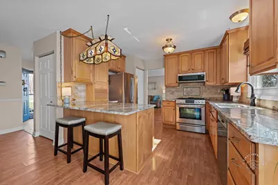 2138 Derby Court, Wheaton, IL 60189 - Photo 7