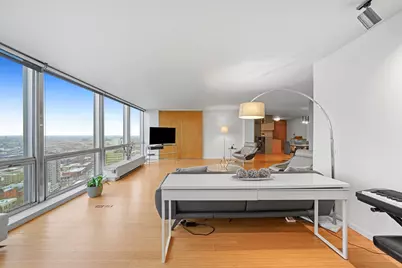 2400 N Lakeview Avenue #2705, Chicago, IL 60614 - Photo 5