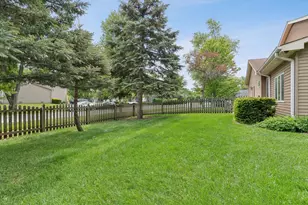 5S671 Park Meadow Dr, Naperville, IL 60540 - Photo 33