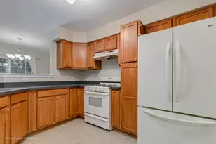 2417 Stoughton Cir, Aurora, IL 60502 - Photo 31