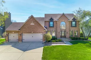 1713 Edgewood Dr, Algonquin, IL 60102 - Photo 1