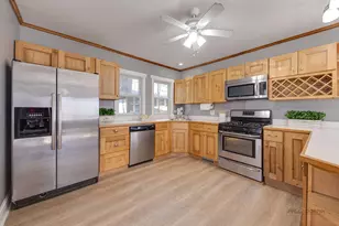 300 E Sheridan Pl, Lake Bluff, IL 60044 - Photo 15