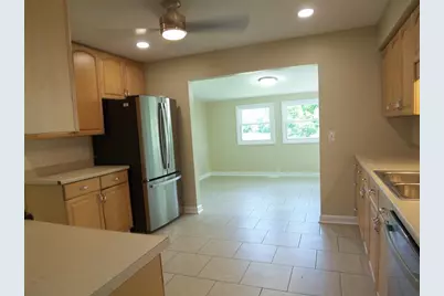 3835 Winston Drive, Hoffman Estates, IL 60192 - Photo 9