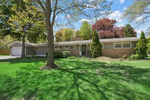 505 S Butterfield Rd, Libertyville, IL 60048 - Photo 1