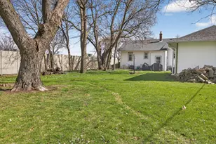 213 Genoa St, Cherry Valley, IL 61016 - Photo 39