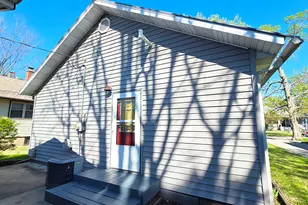 322 Linden Ave, Centralia, IL 62801 - Photo 9