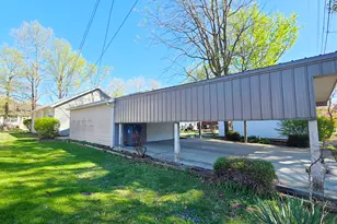 322 Linden Ave, Centralia, IL 62801 - Photo 11