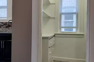 7729 S Essex Ave, Chicago, IL 60649 - Photo 9