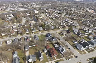 410 Standish St, Elgin, IL 60123 - Photo 5