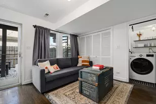 550 W 45th St, Chicago, IL 60609 - Photo 3