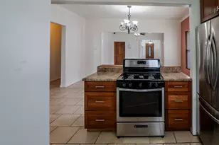 913 Oakland Ave, Joliet, IL 60435 - Photo 5