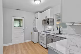 4814 N Kentucky Ave, Chicago, IL 60630 - Photo 11