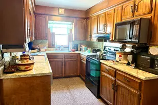 712 S Virginia Ave, Marion, IL 62959 - Photo 3