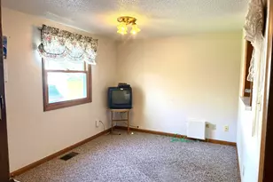712 S Virginia Ave, Marion, IL 62959 - Photo 7