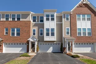 776 Rockwell Ln, Des Plaines, IL 60016 - Photo 1