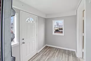 107 N State St, Aurora, IL 60505 - Photo 3