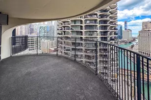 300 N State St, Chicago, IL 60654 - Photo 5