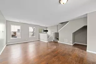 512 Lincoln Station Dr, Oswego, IL 60543 - Photo 3