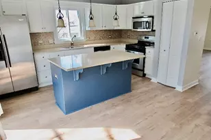 2667 Woodmere Dr, Darien, IL 60561 - Photo 9