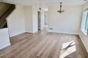 2667 Woodmere Dr, Darien, IL 60561 - Photo 5