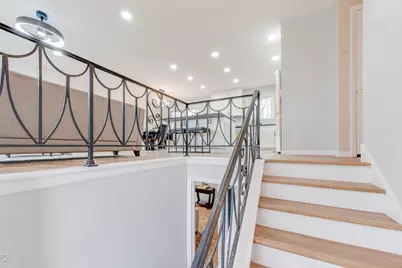 2712 Mohawk Avenue, Woodridge, IL 60517 - Photo 21