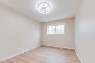 2712 Mohawk Ave, Woodridge, IL 60517 - Photo 13