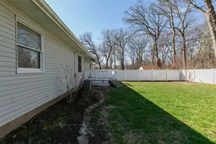 3215 53rd St, Moline, IL 61265 - Photo 39
