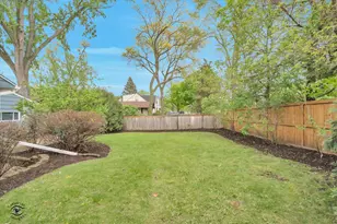 591 S Charlotte St, Lombard, IL 60148 - Photo 27