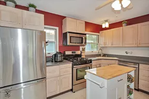 591 S Charlotte St, Lombard, IL 60148 - Photo 9