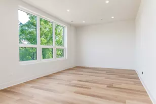 224 S Ashland Ave, Chicago, IL 60607 - Photo 3