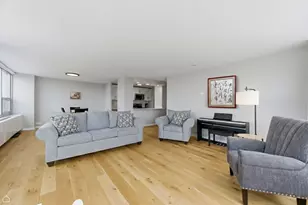 1700 E 56th St, Chicago, IL 60637 - Photo 3