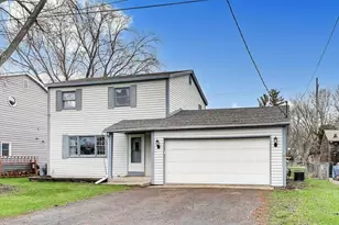 2904 Gregg Dr, McHenry, IL 60050 - Photo 1