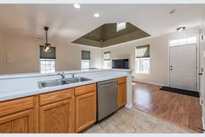 368 S Litchfield Drive, Round Lake, IL 60073 - Photo 13