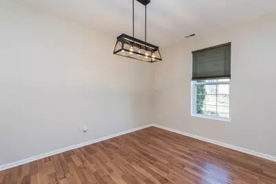 368 S Litchfield Drive, Round Lake, IL 60073 - Photo 9