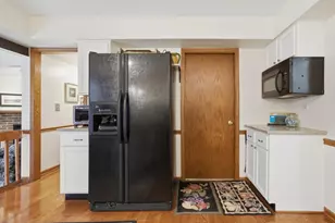 312 Brookdale Dr, Bloomingdale, IL 60108 - Photo 5