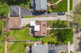 919 N President St, Wheaton, IL 60187 - Photo 31