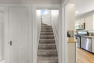 919 N President St, Wheaton, IL 60187 - Photo 7