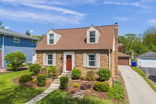 919 N President St, Wheaton, IL 60187 - Photo 29