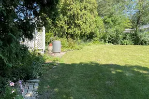 2546 Laurel Ln, Wilmette, IL 60091 - Photo 3