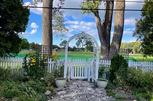 2546 Laurel Ln, Wilmette, IL 60091 - Photo 9