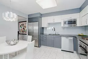 8540 W Foster Ave, Norridge, IL 60706 - Photo 9