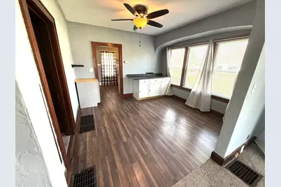 302 W Division Street, Amboy, IL 61310 - Photo 11