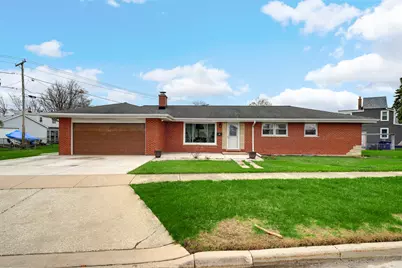 131 Village Drive, Northlake, IL 60164 - Photo 7